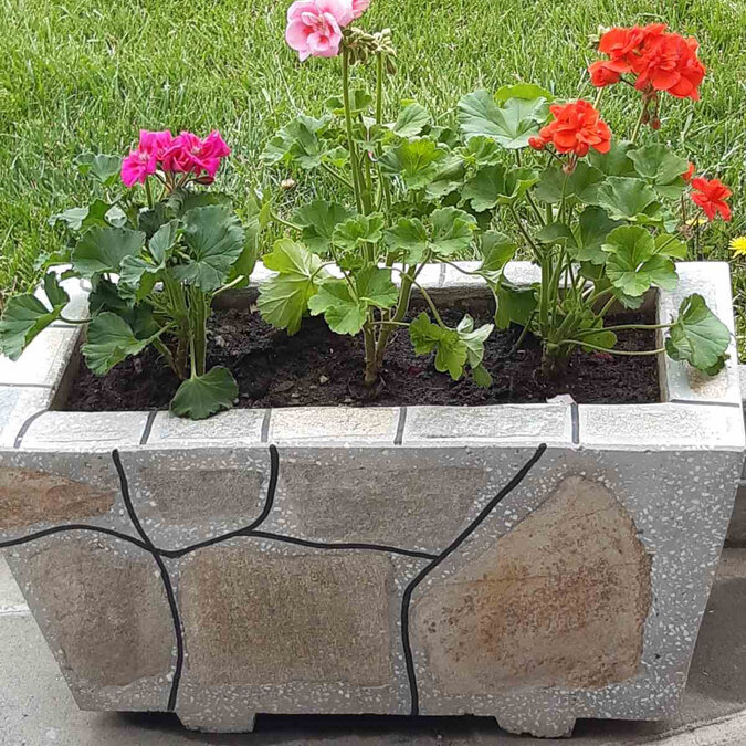  Саксия мини голяма , 30х60х40 см.
