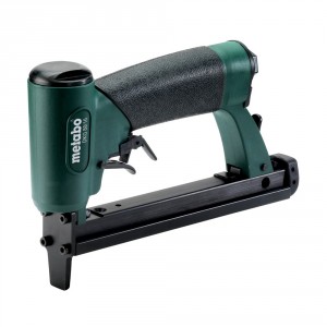 Пневматичен такер METABO DKG 80/16 скоби 4-16x12.8mm