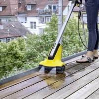 Device for cleaning external flooring PCL 4